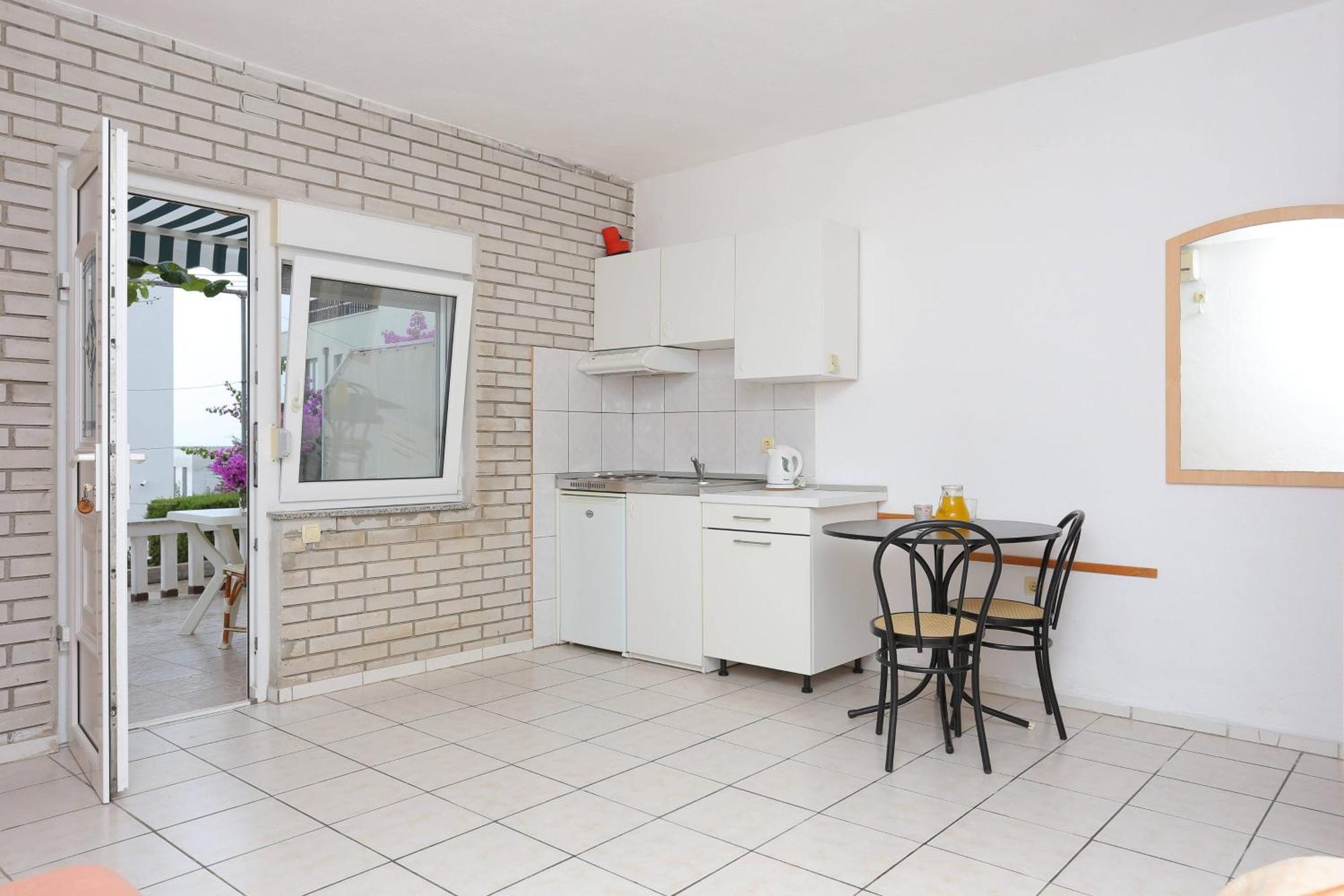 Family Friendly Apartments With A Swimming Pool Businci, Ciovo - 11232 Trogir Dış mekan fotoğraf