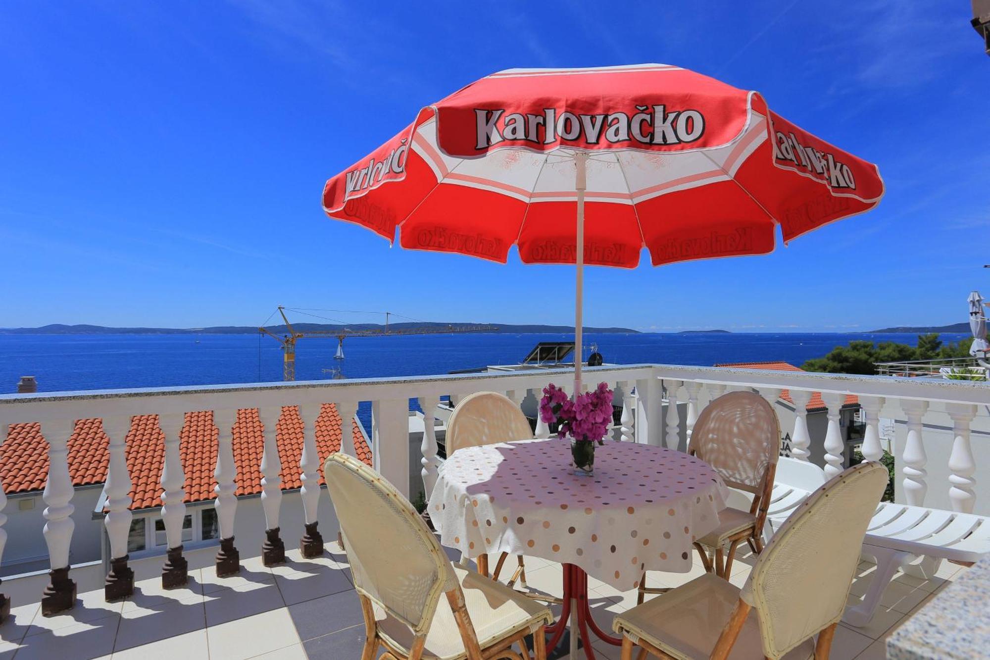 Family Friendly Apartments With A Swimming Pool Businci, Ciovo - 11232 Trogir Dış mekan fotoğraf