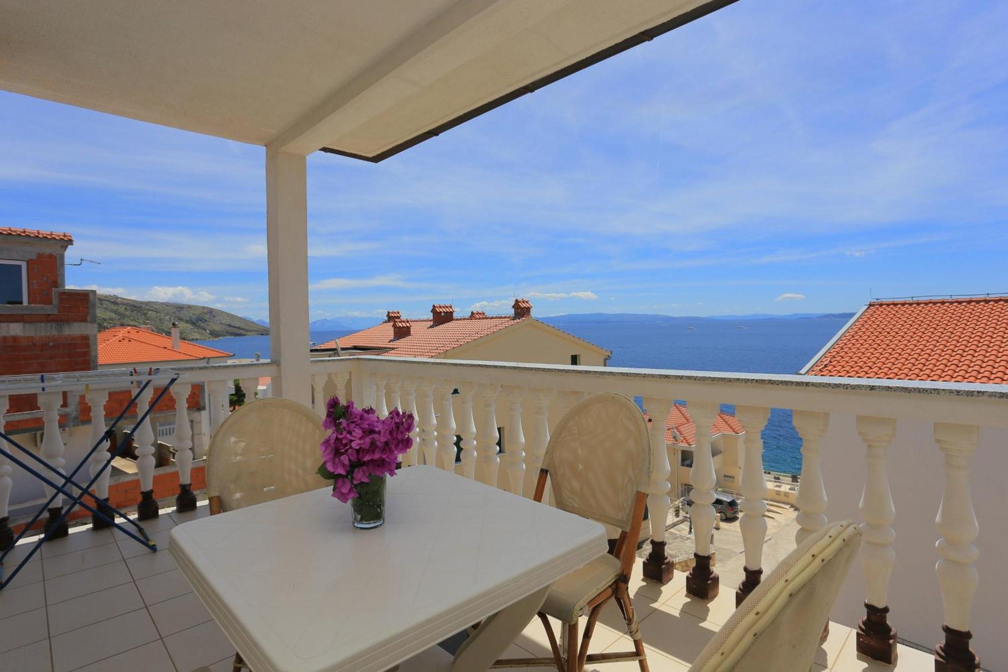 Family Friendly Apartments With A Swimming Pool Businci, Ciovo - 11232 Trogir Dış mekan fotoğraf