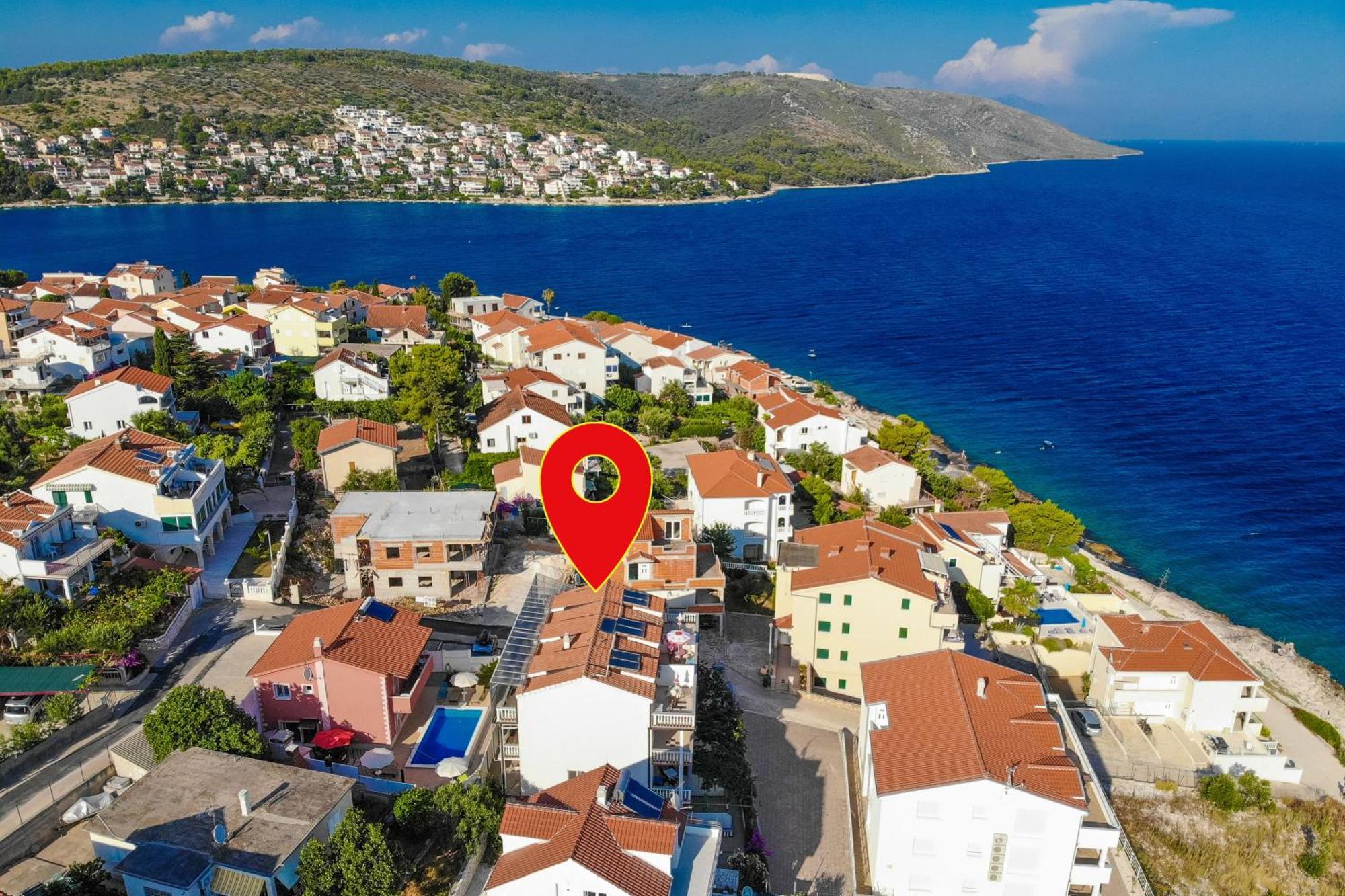 Family Friendly Apartments With A Swimming Pool Businci, Ciovo - 11232 Trogir Dış mekan fotoğraf